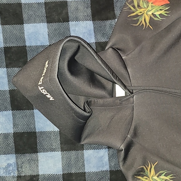 Ripndip. Hoodie. Oversized Medium. Almost neoprene-like material.  Like-new - Picture 8 of 16